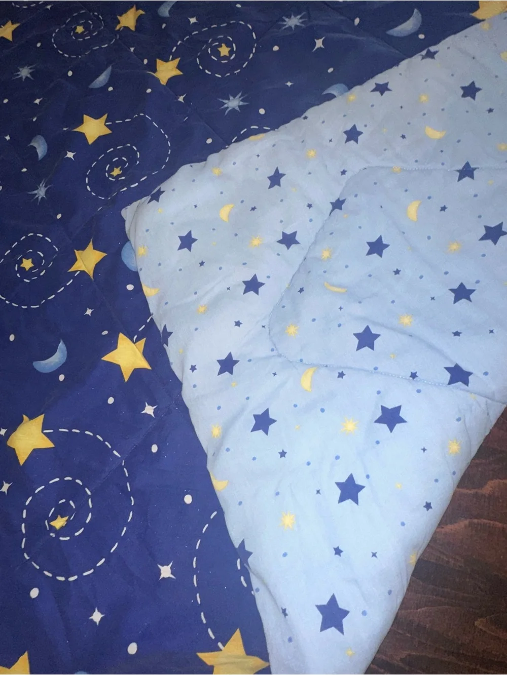 Vintage 1990s celestial print twin comforter blue and yellow moon stars